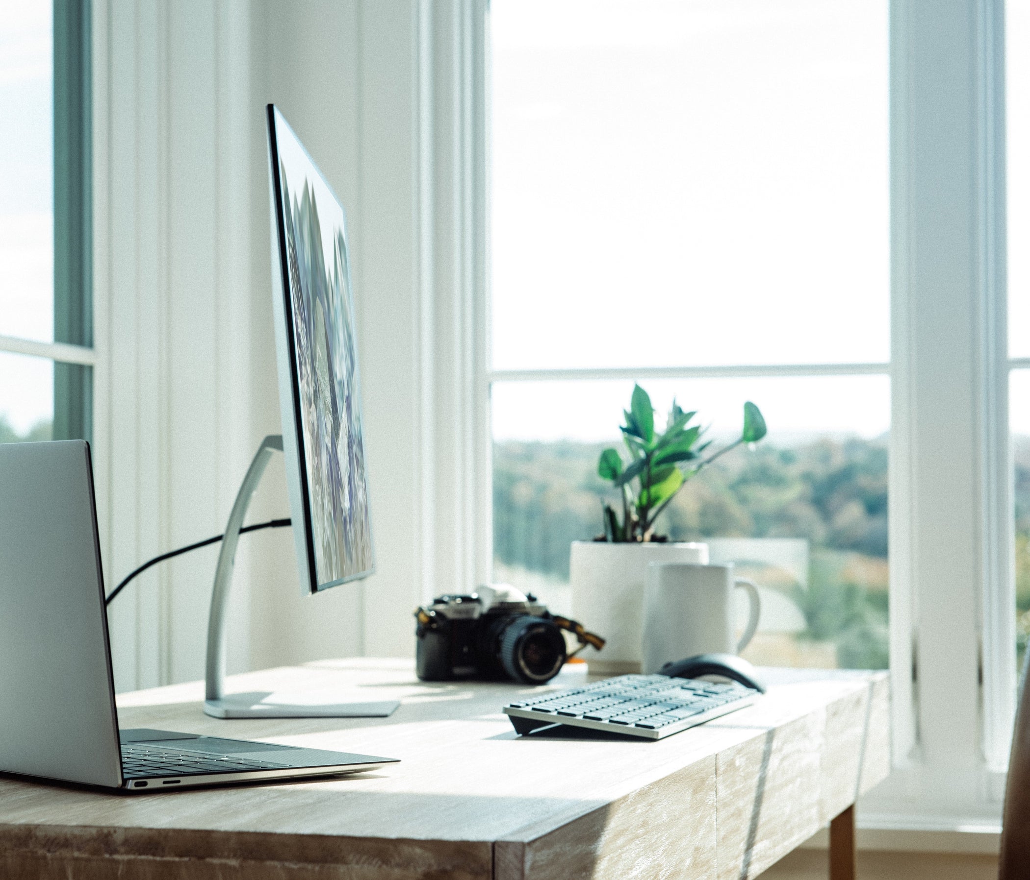 10 Best Screens for Architects with Varied Price Range